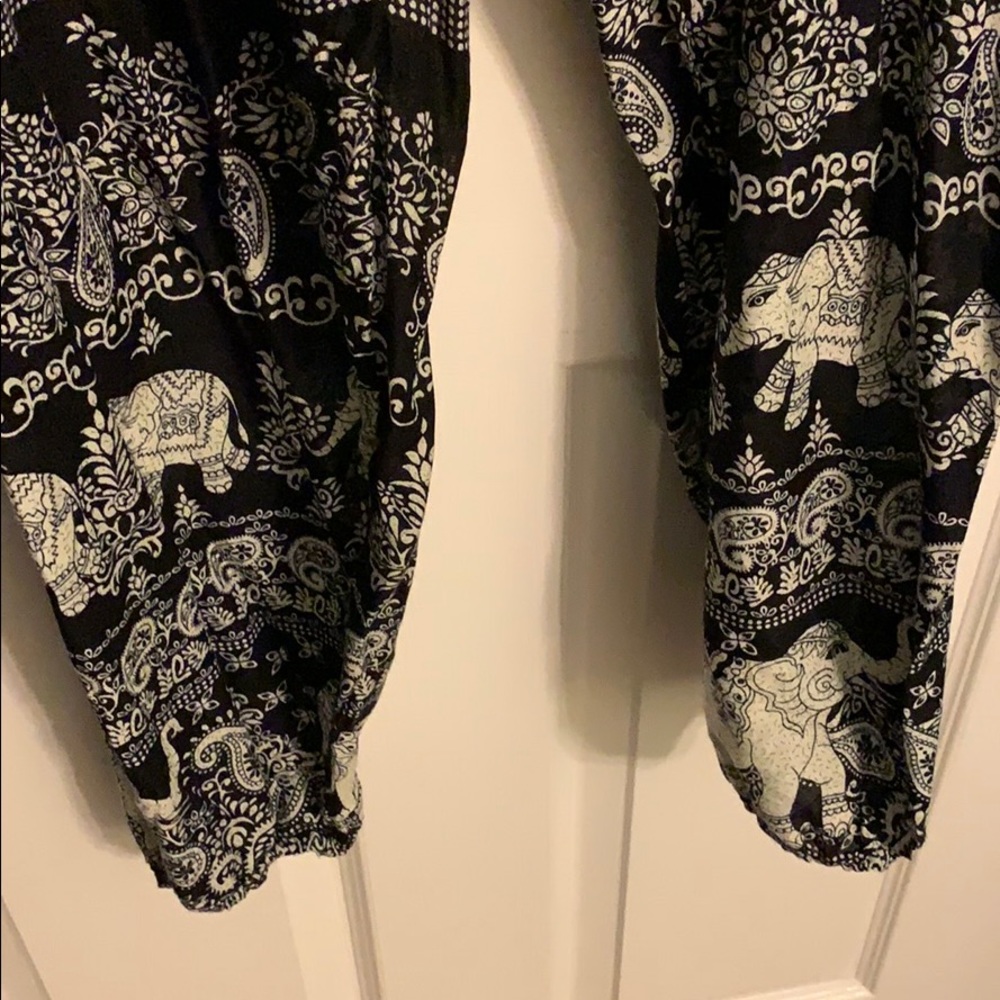 Flowy pants! - Picture 4 of 5